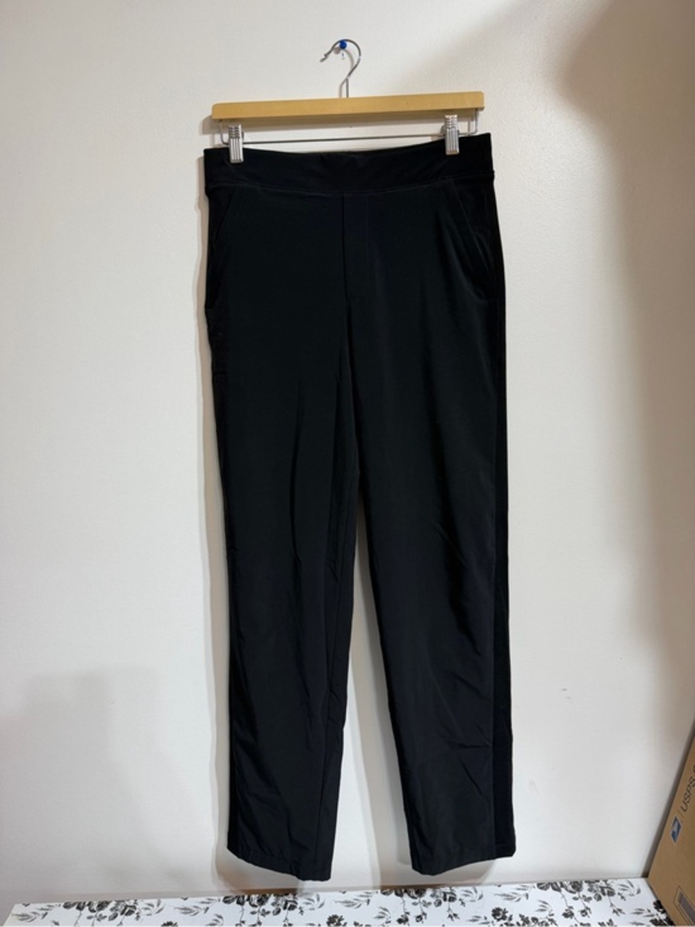 Athleta Size 6 Brooklyn Lined Mid Rise Pull On Pant Black